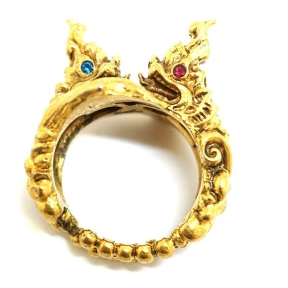 Gucci Other - Gucci Rare Stone Dragon Gold Tone Medium Ring 8
